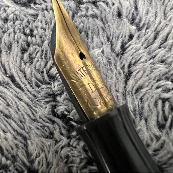 Antique Waterman’s Ideal 0552 ½ V Gold-Filled Filigree Fountain Pen - Picture 6 of 9